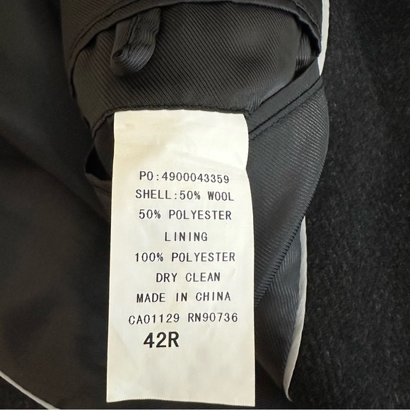 Chaps Wool Blend Charcoal Gray Herringbone Over Coat Size 42 Regular - Picture 10 of 10